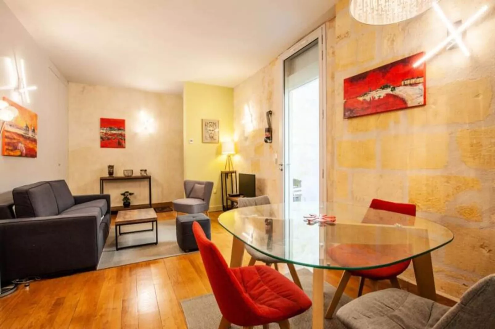 Superbe Appartement &agrave; La Belle Pierre Pour 4 Dans La Rue Des Antiquaires-Buitenkant zomer