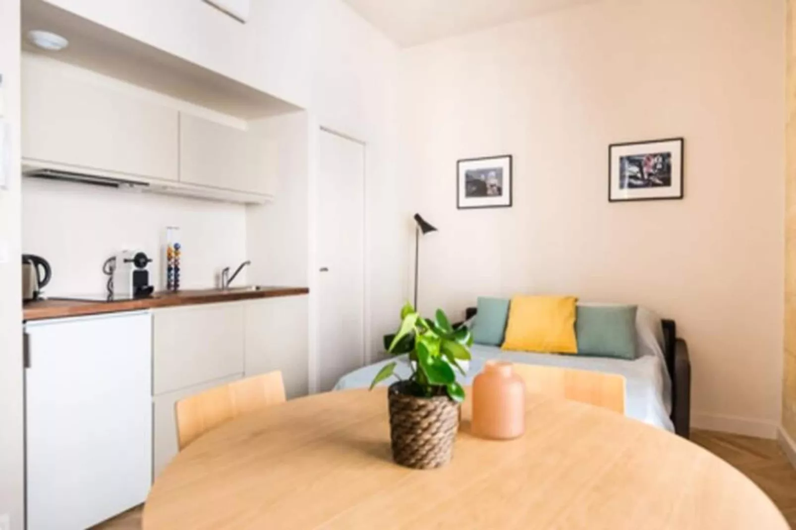 Superbe Appartement Typiquement Bordelais En Hypercentre Pour 4 Personnes-Slaapkamer