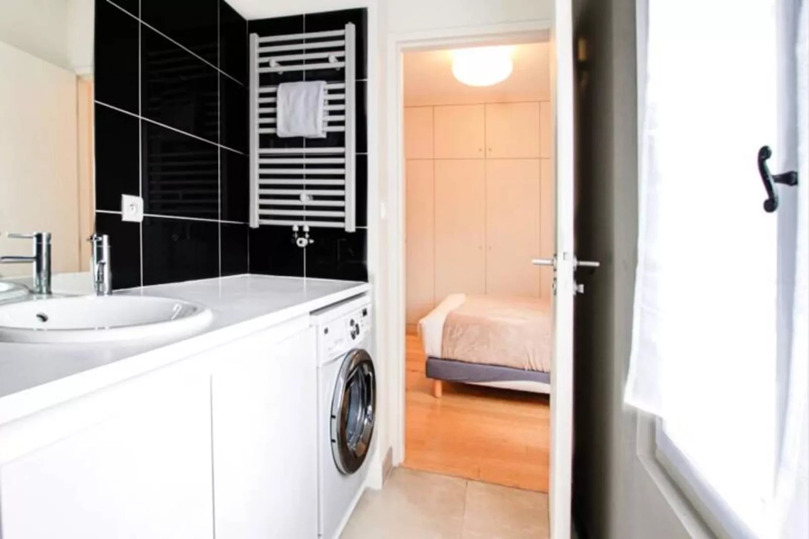 Superbe T2 Aux Prestations De Qualit&eacute; Au Jardin Public Pour 4 Personnes-Badkamer