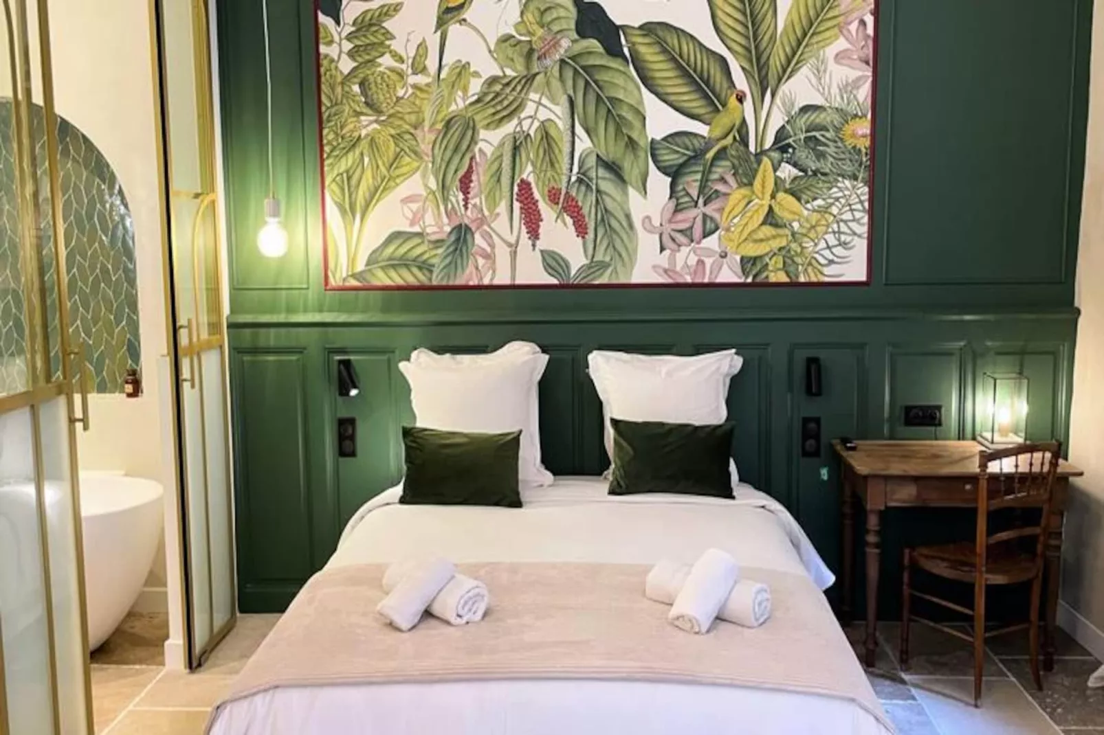 Home Chic Home - Les Suites De La Com&eacute;die - Suite4-Image-tags.