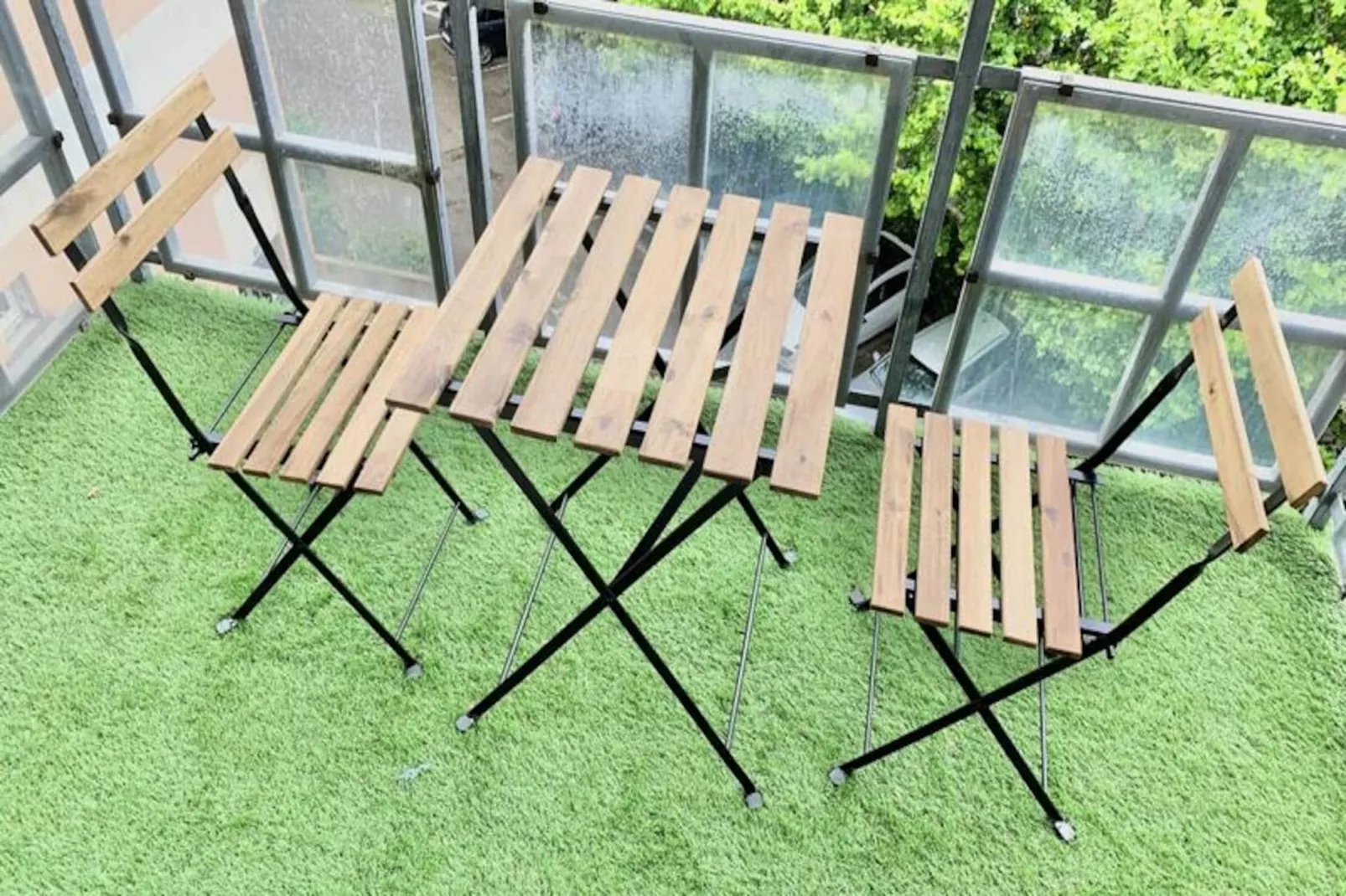 | The Red One 💋| Studio Canap&eacute;-lit | Proche Gem, Gare-Image-tags.