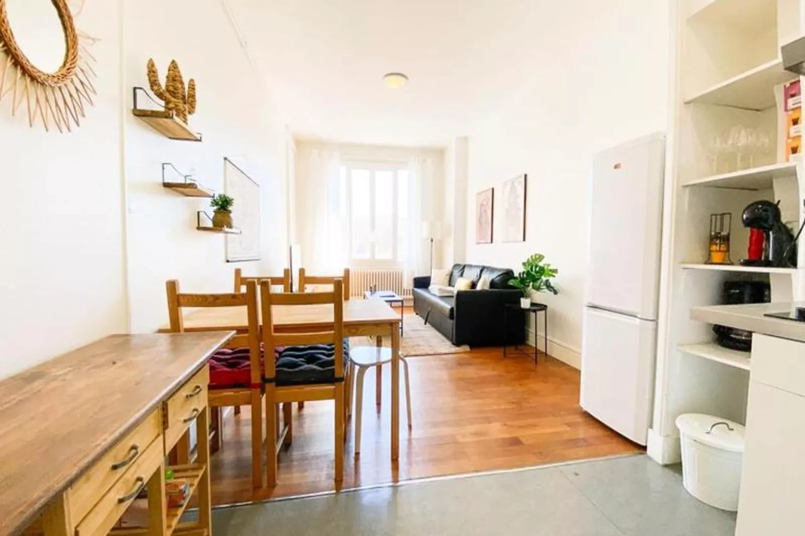 Le Berri'appart | T3 Tout &eacute;quip&eacute; | Tramway, Gare 🚡-Eetkamer