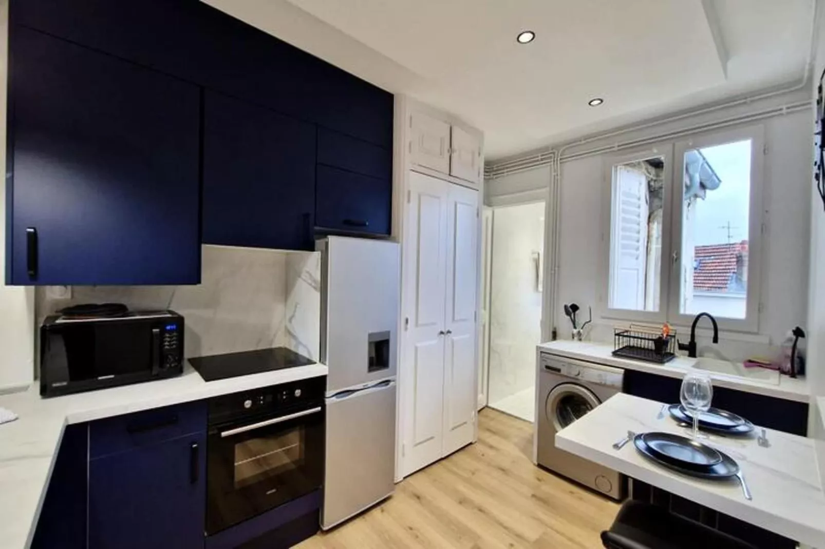 | Le Blue Revol  💡| R&eacute;nov&eacute;, Tout &eacute;quip&eacute;-Keuken