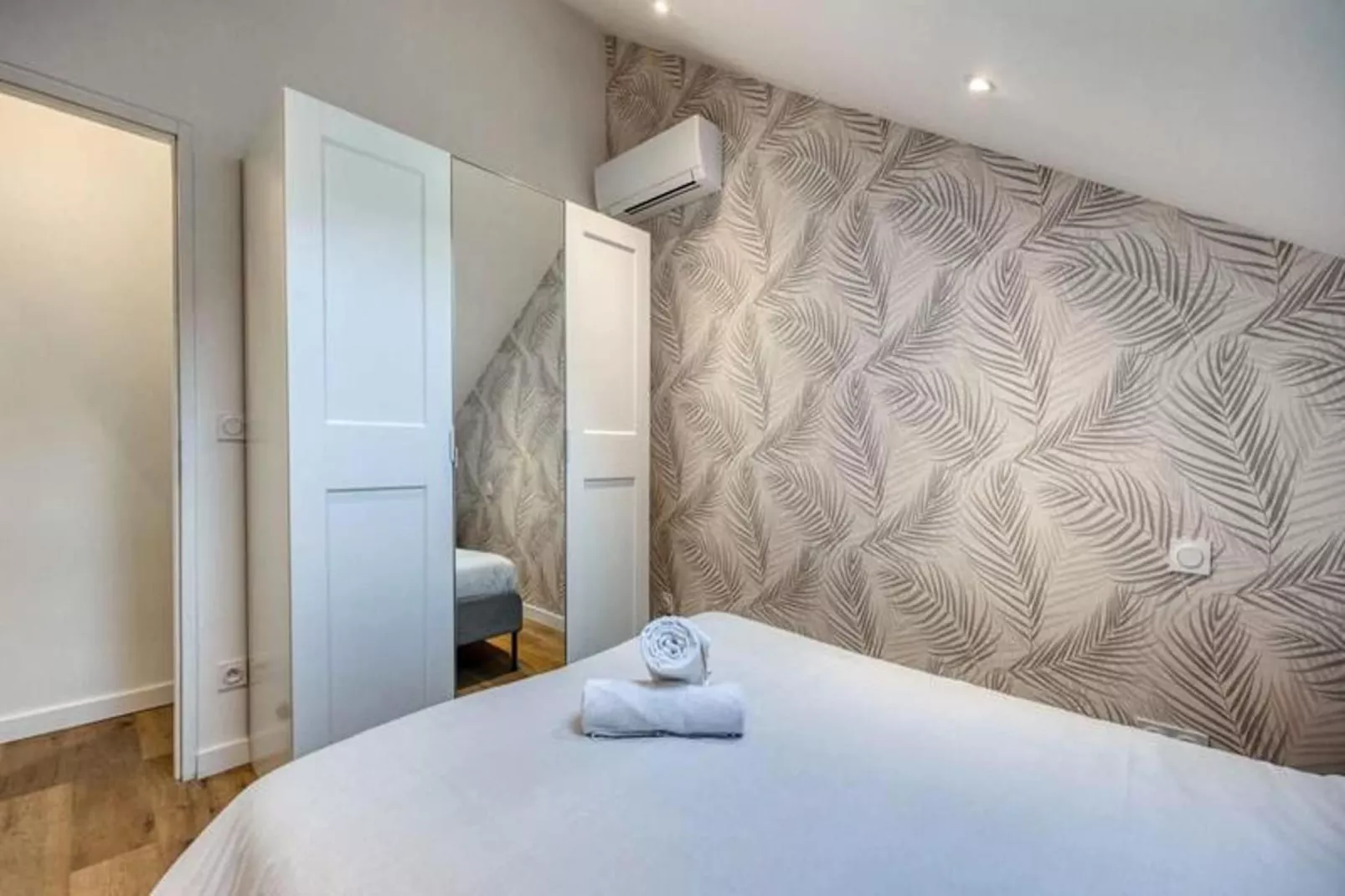 | Beau T2 Enti&egrave;rement R&eacute;nov&eacute; Dans L'hyper Centre, Face Gare 🚅-Slaapkamer