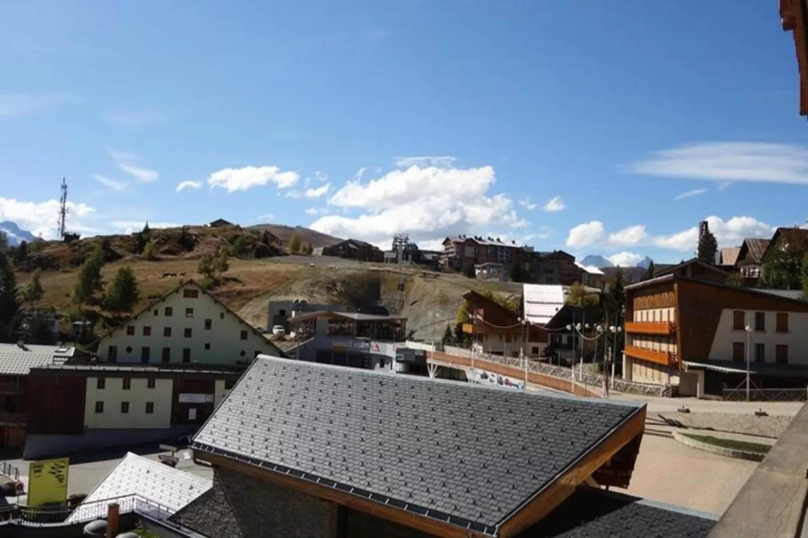 Résidence Maison De L'alpe-Buitenkant zomer