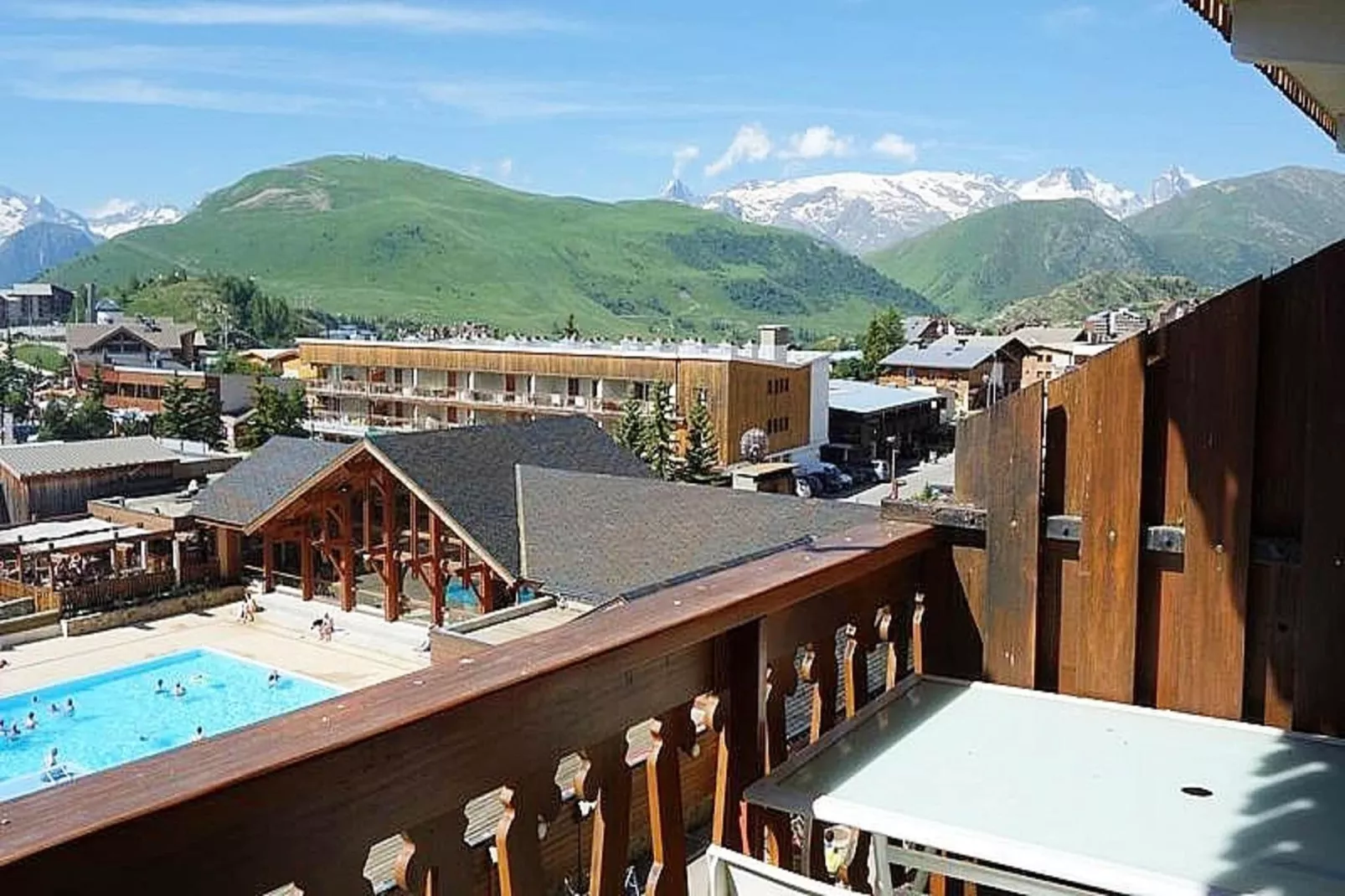 Résidence Menandiere-Uitzicht zomer