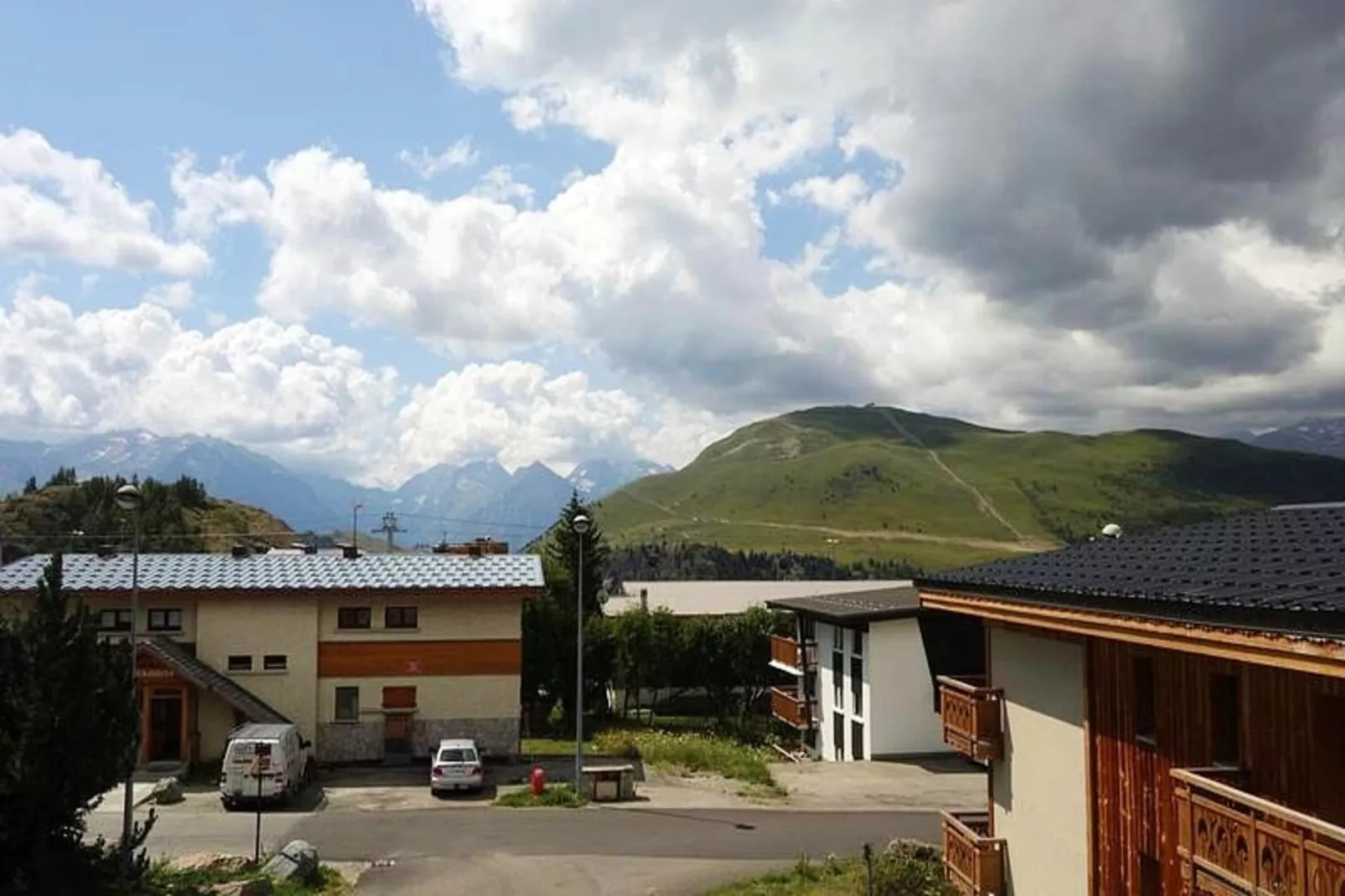 Résidence Milady-Uitzicht zomer