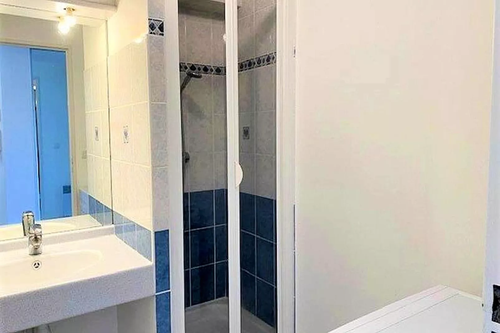 Résidence Les Pavois-Badkamer