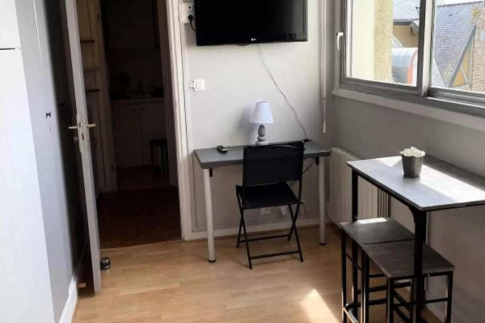 Résidence Studio Avec Parking 100 M D&eacute;parts Pour Les Iles-Woonkamer