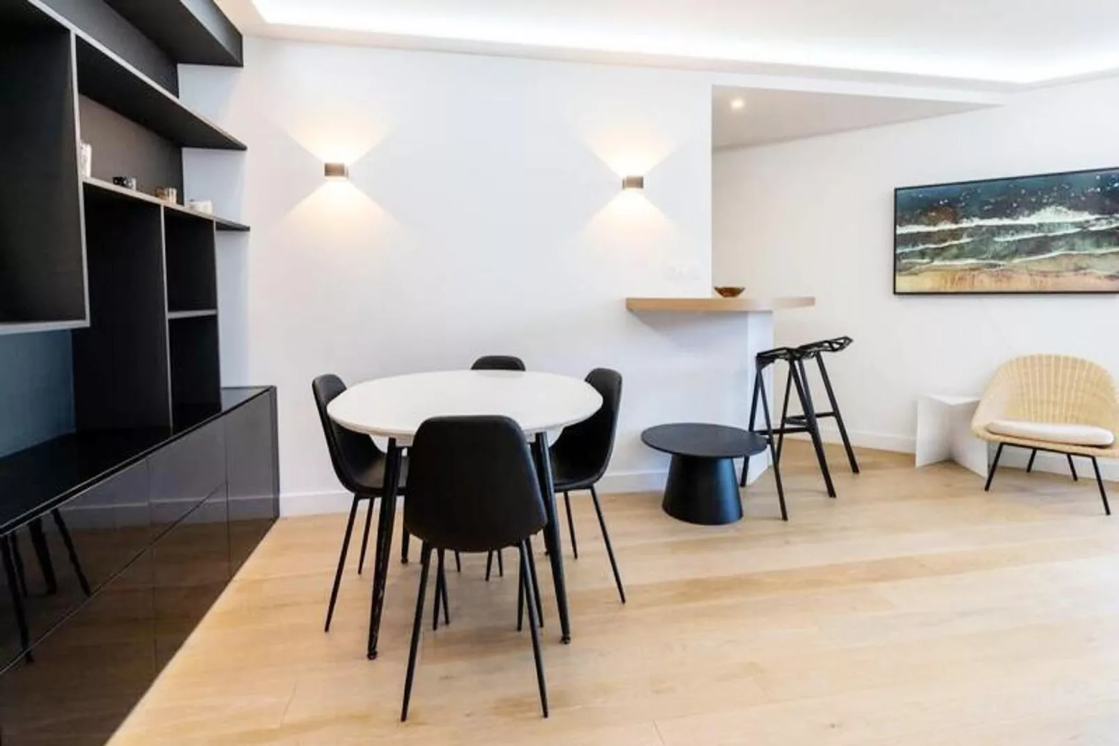 Résidence Sublime T2  Pour 4 Personnes, R&eacute;nov&eacute; Avec Piscine Tennis Parking Wifi-Eetkamer