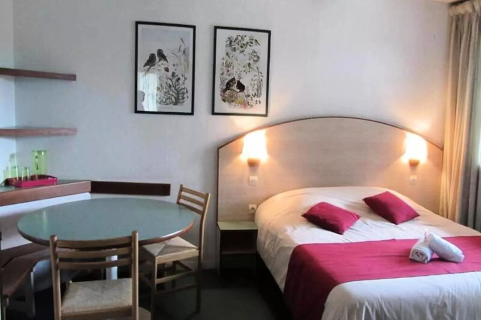 VVF Montpeyroux Auvergne-Image-tags.