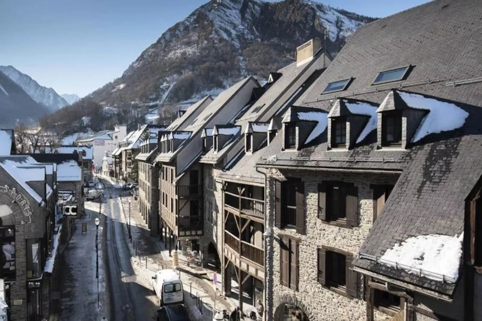 Résidence Aurette:pic Long-Image-tags.