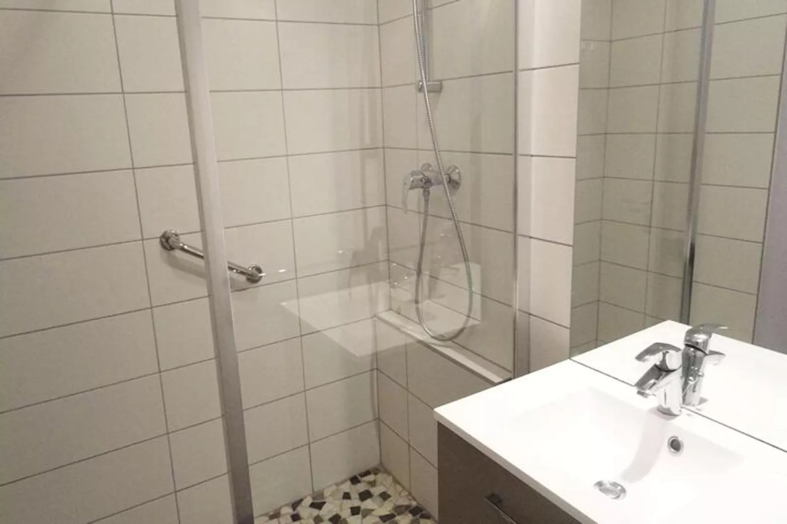 Residence Aixilia-Badkamer