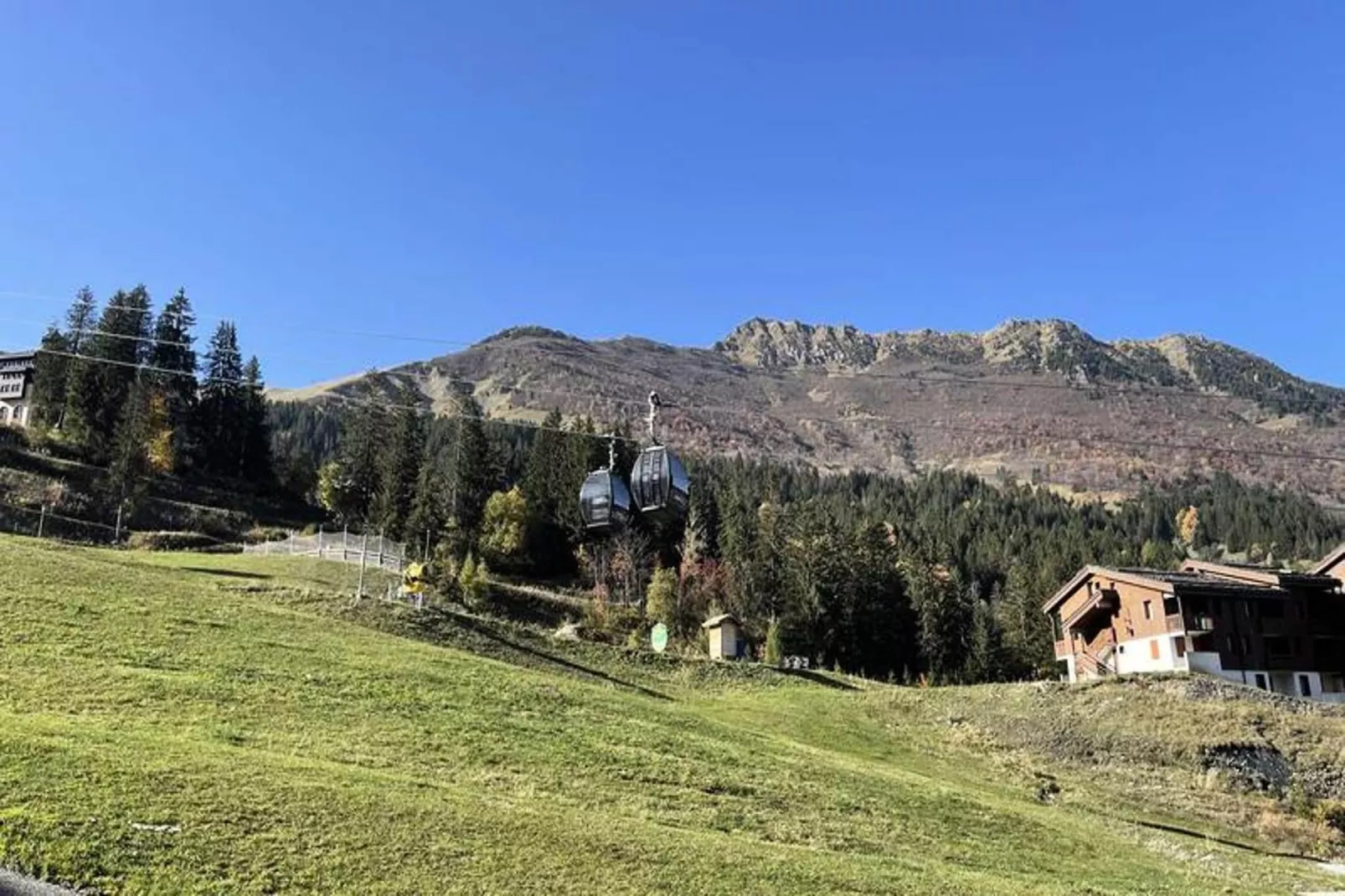 Résidence Lauzes - Uitzicht zomer