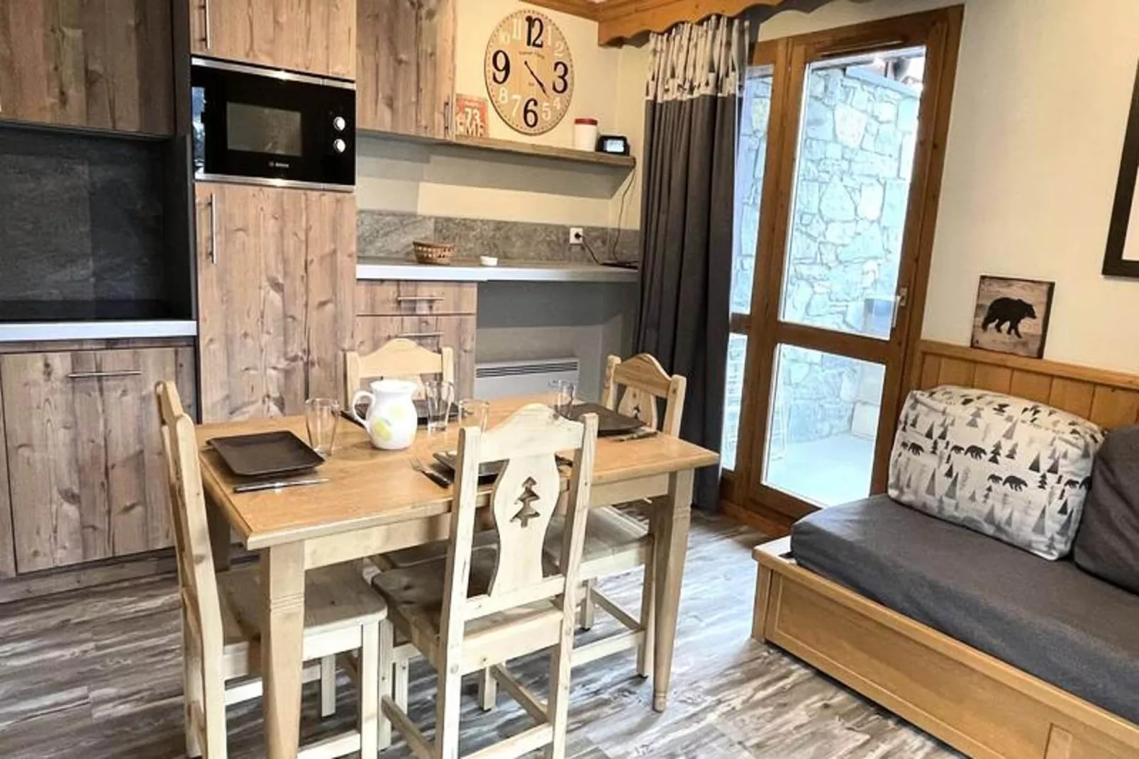 Résidence Valeriane-Eetkamer