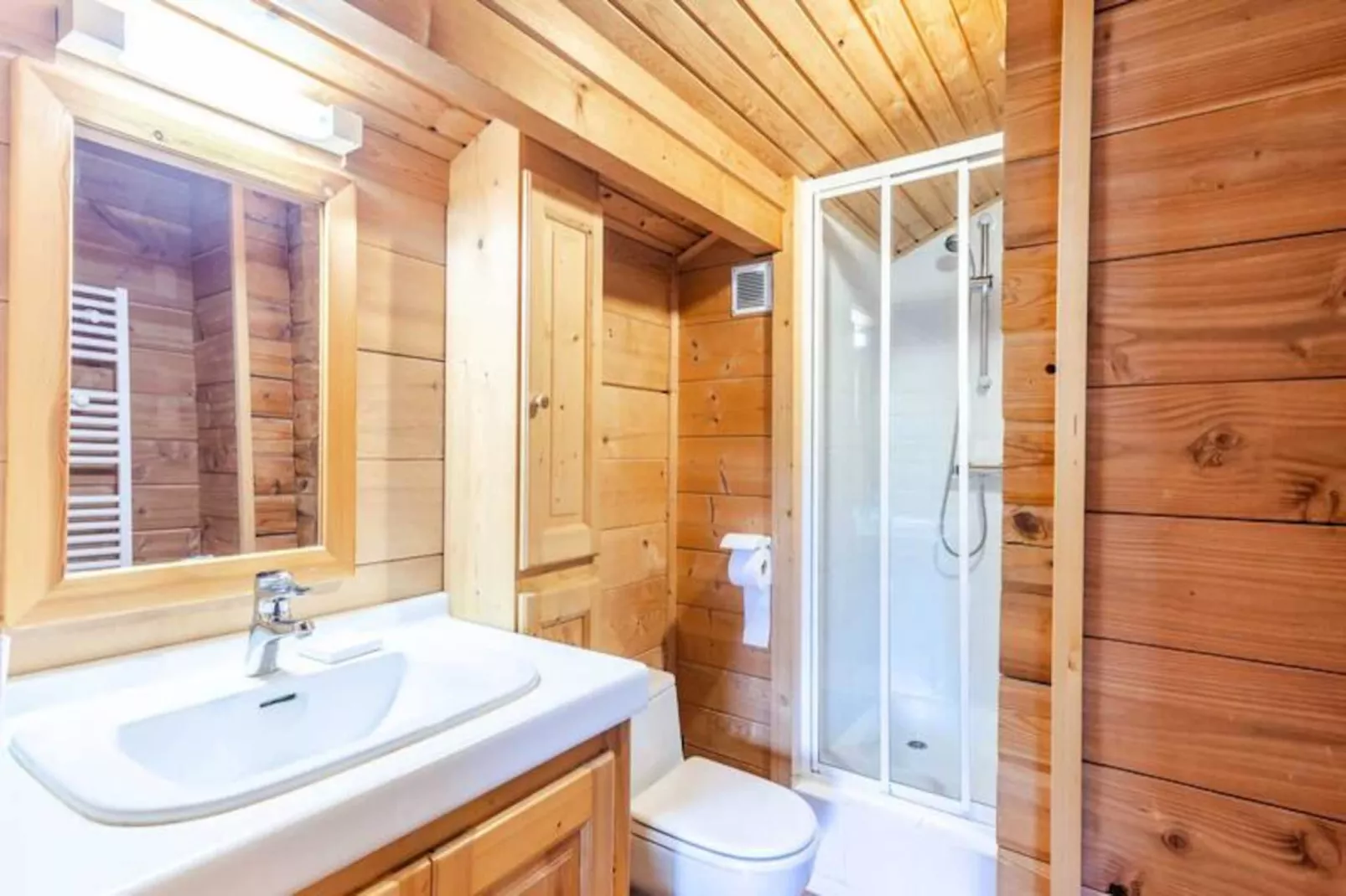 Chalet Copains-Image-tags.