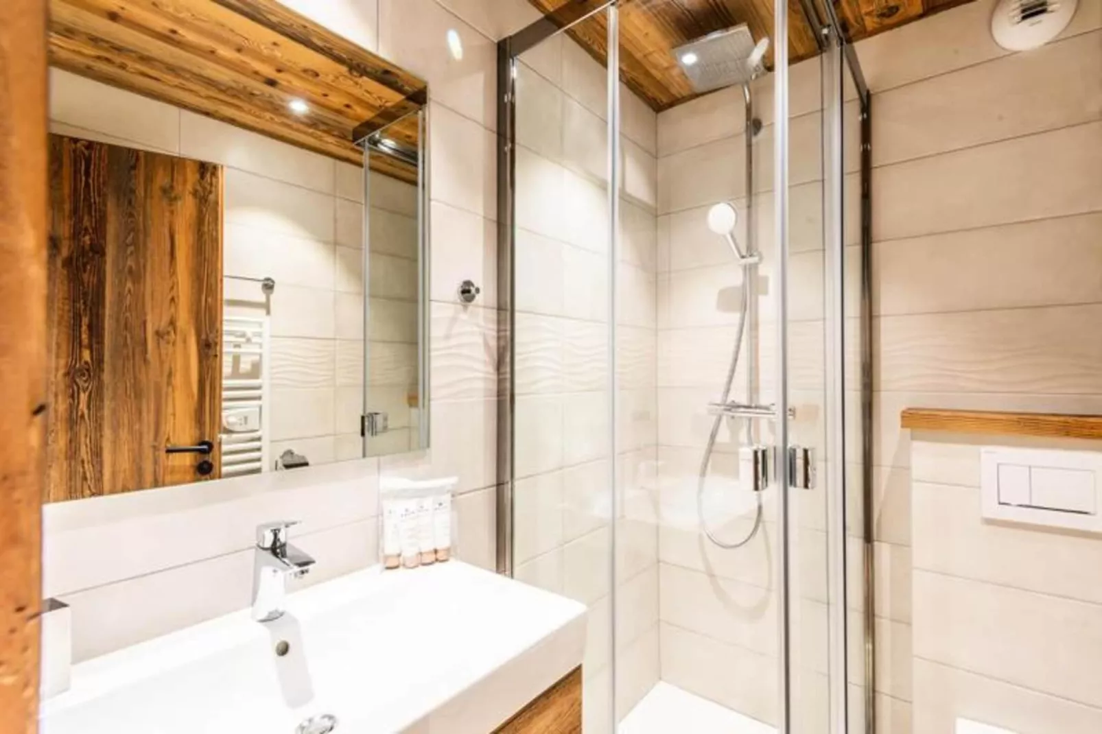 Résidence L'edelweiss-Badkamer