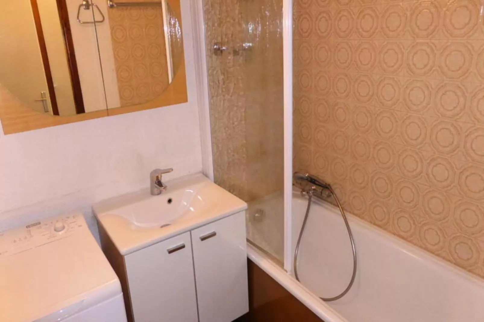 Résidence Le Brulaz-Buitenkant zomer