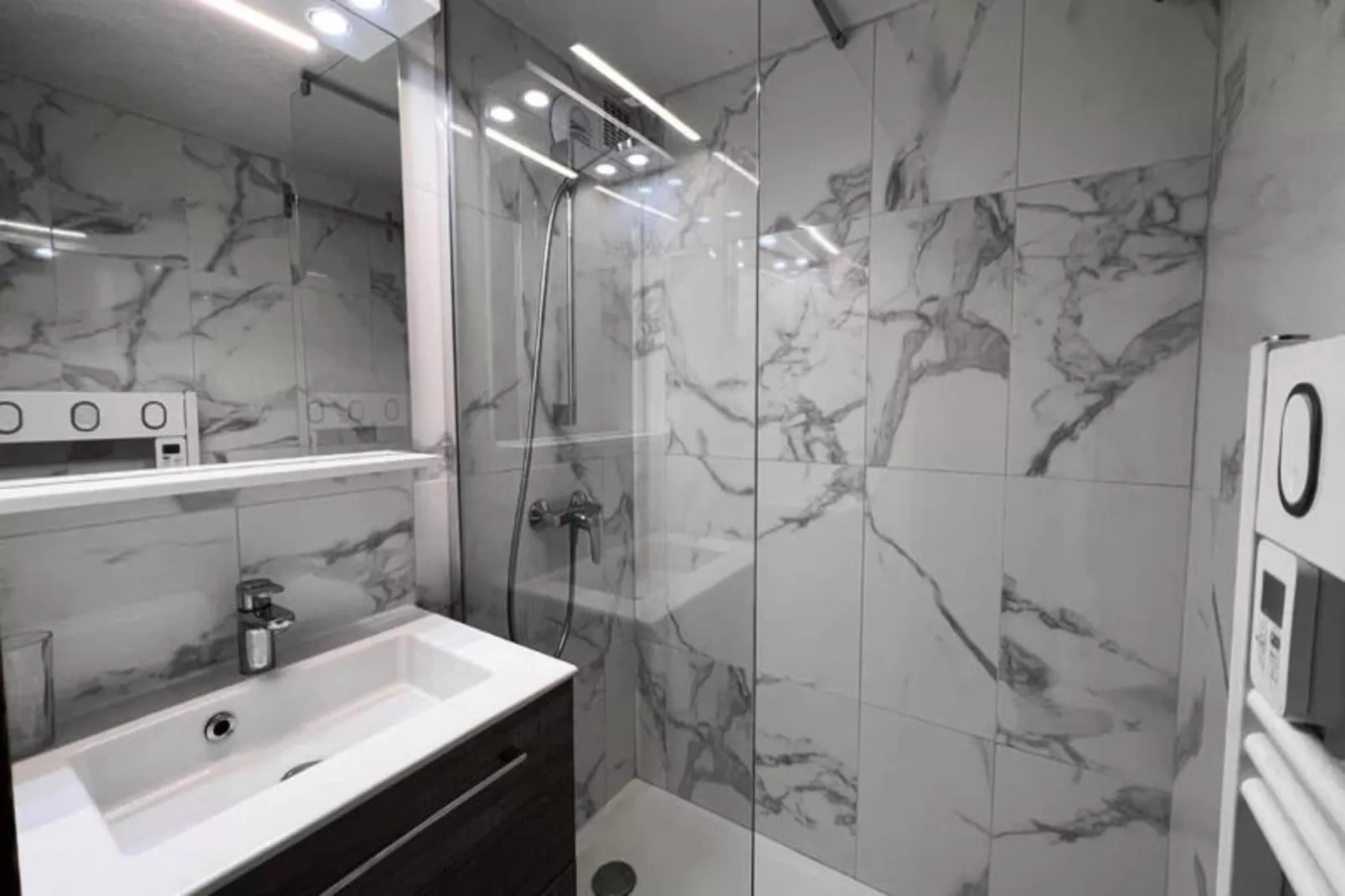 Appartements à La Clusaz-Badkamer