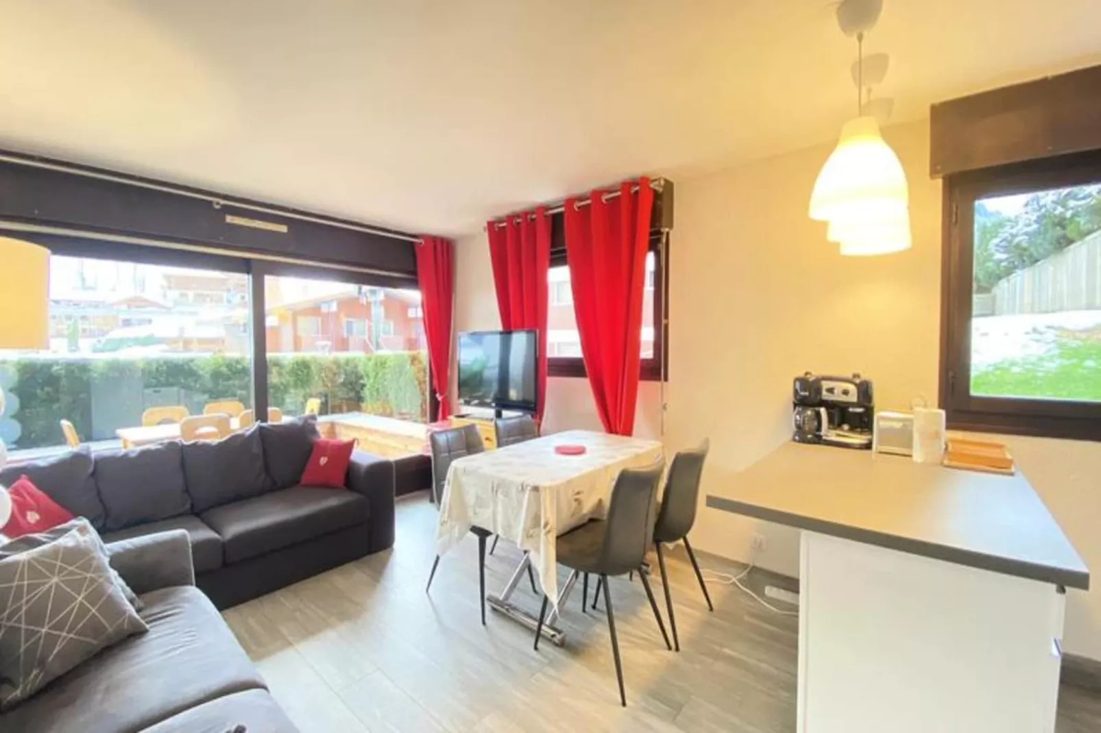 Résidence Granges B-Eetkamer