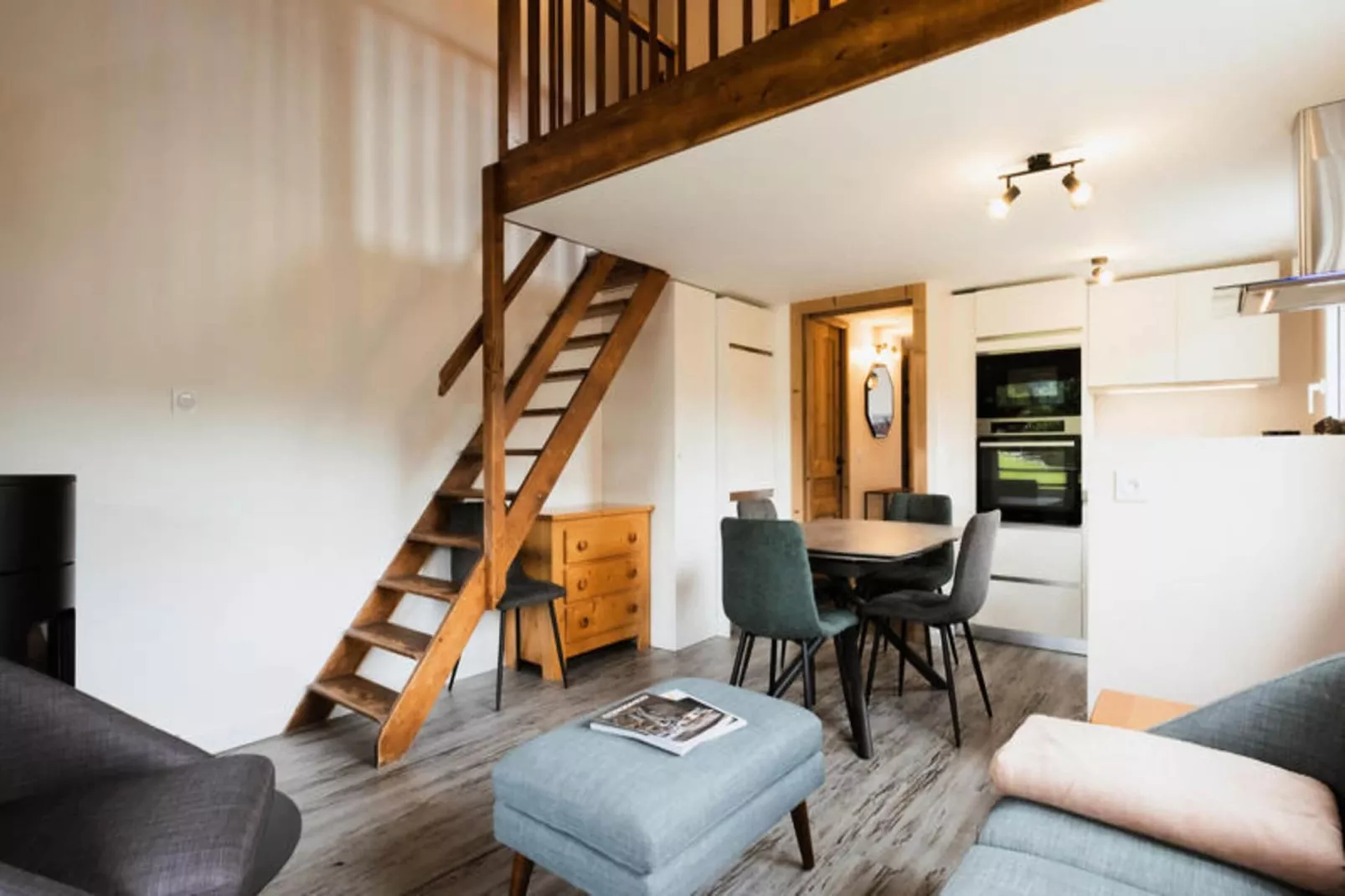 Résidence Autan-Buitenkant zomer