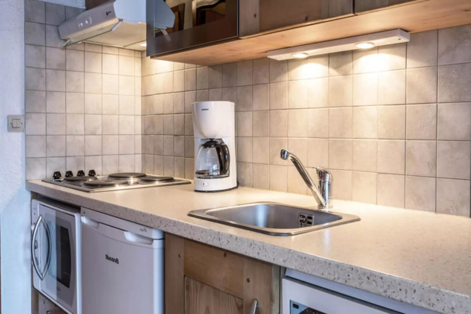 Résidence Domanial A-Buitenkant zomer