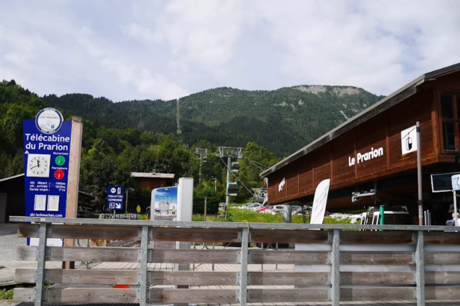 Résidence Les Houches Villages-Buitenkant zomer