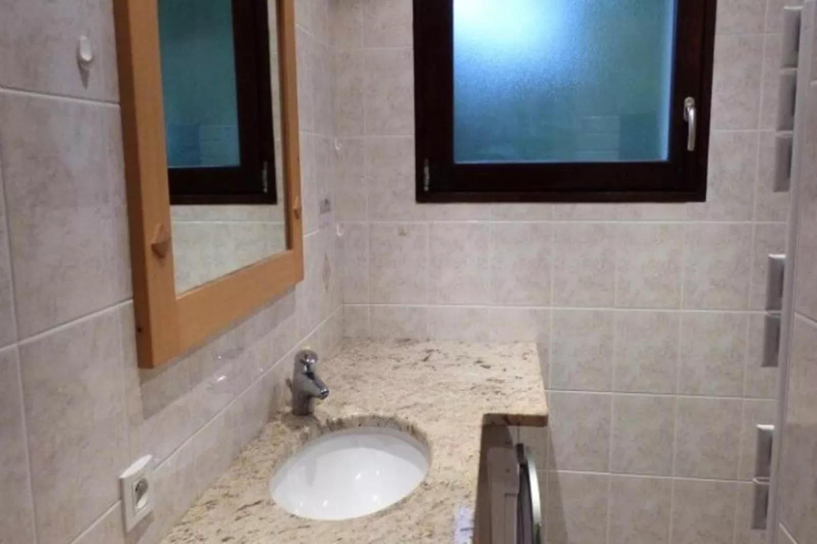 Résidence Acacia-Badkamer