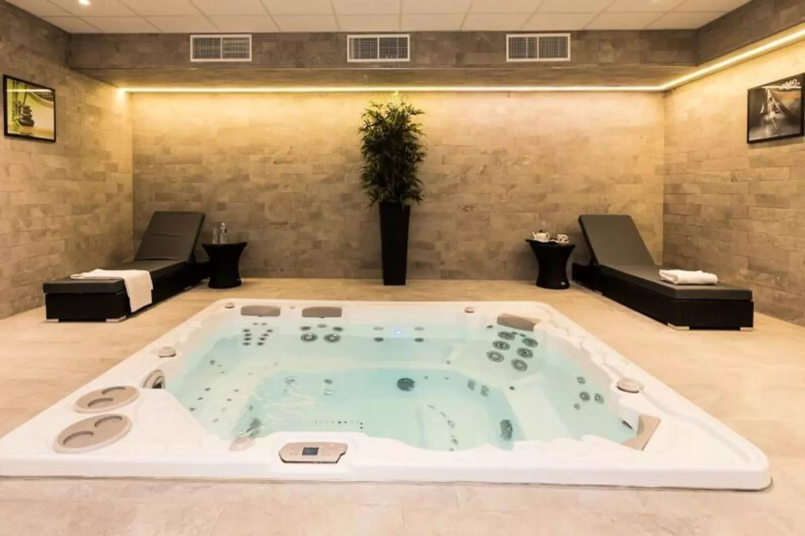 Appart'hôtel Odalys Montmartre-Zwembad