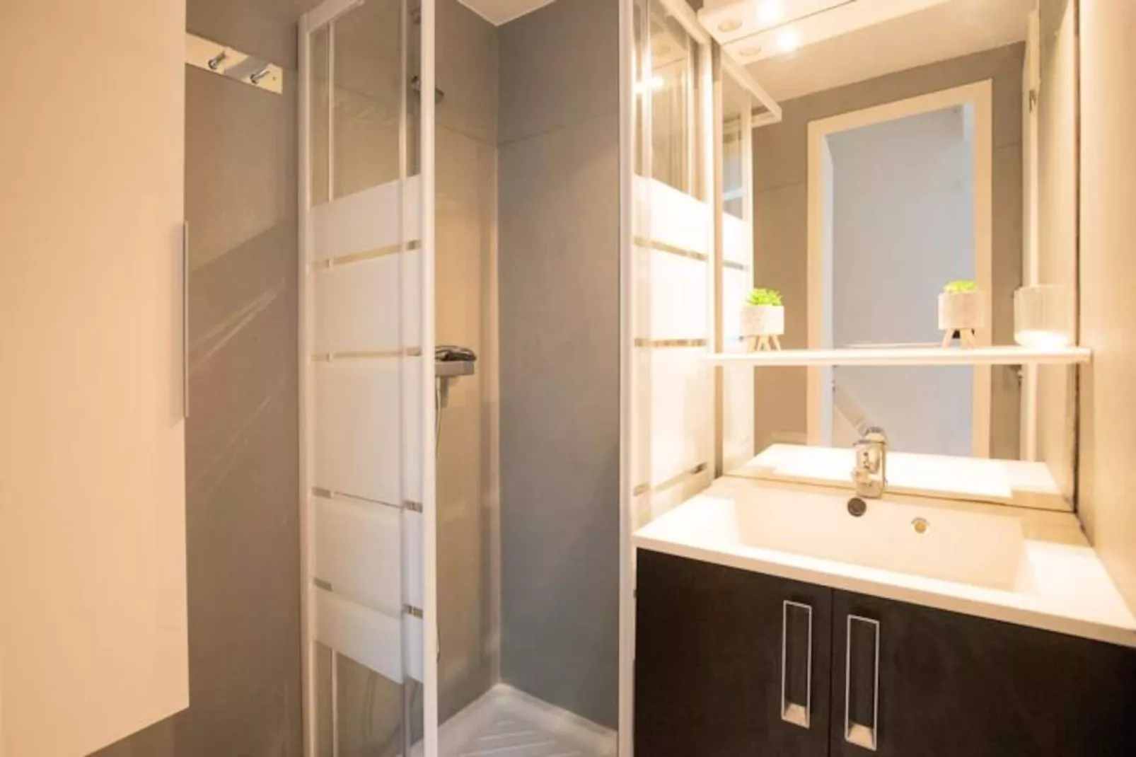 Maison En Domaine S&eacute;curis&eacute; 6-7 Pers/30min De Cannes-Image-tags.