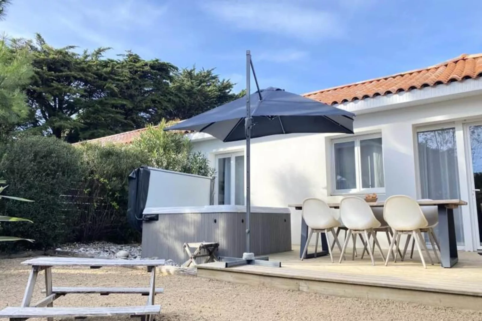 Villa Californie - Domaine Le Sherwood-Buitenkant zomer