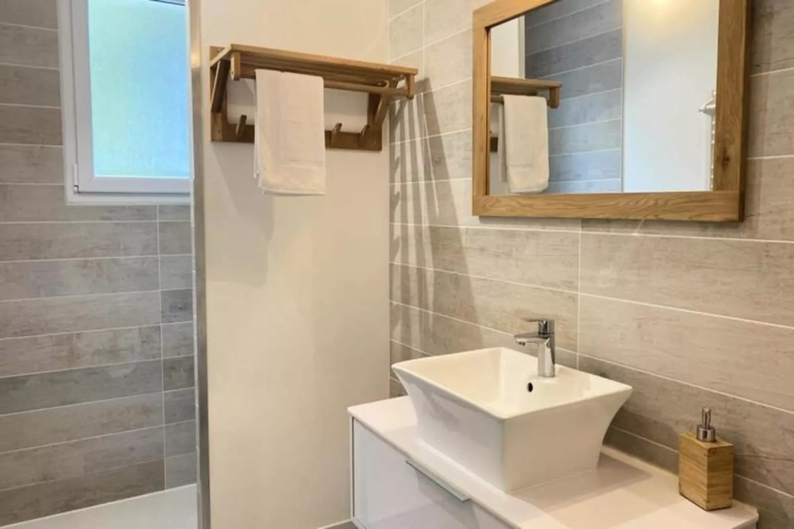 Villa Hawa&iuml; - Domaine Le Sherwood-Eetkamer