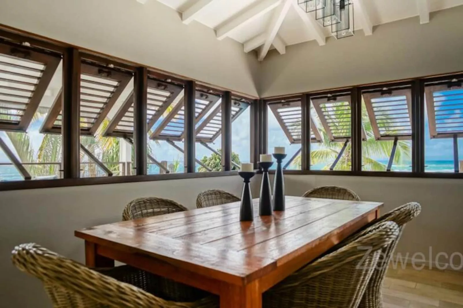 Villa Sea Side-Image-tags.