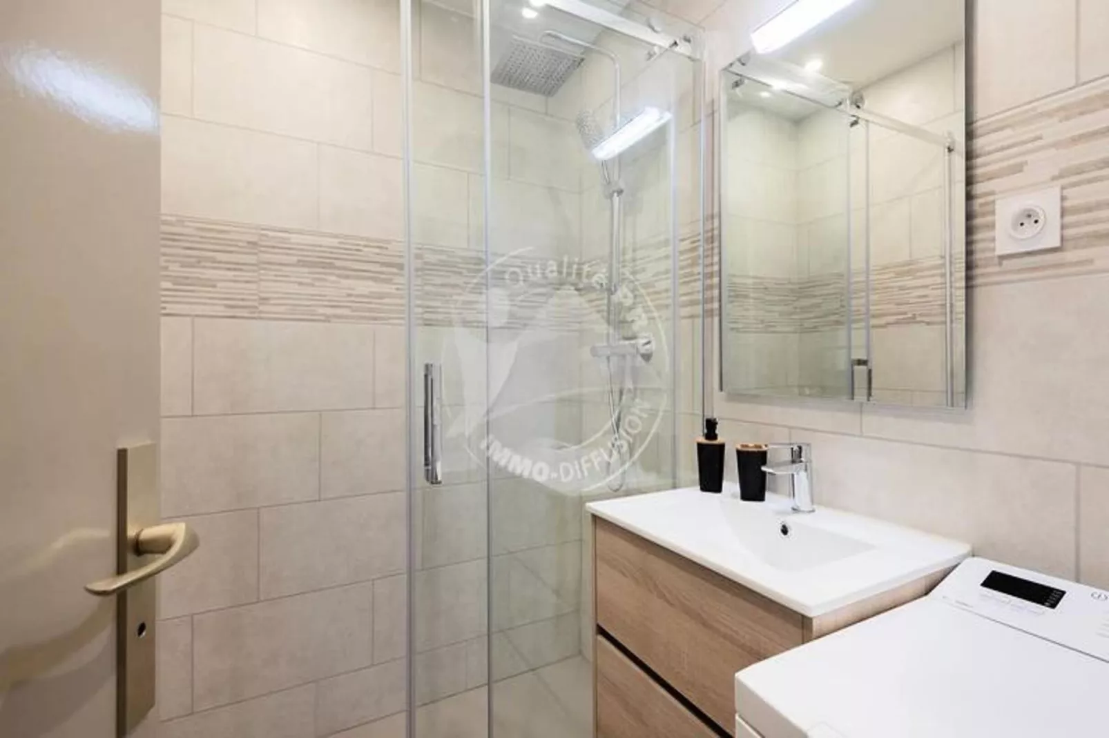 Résidence "le Quai Aux Fleurs"-Badkamer