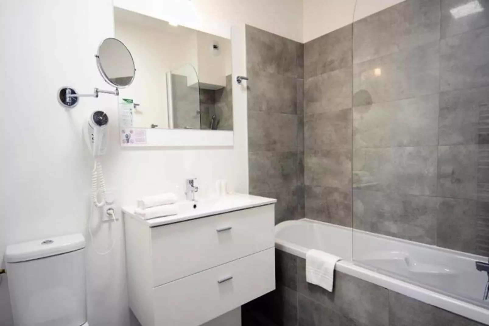 Appart'hôtel Odalys Colombélie-Badkamer