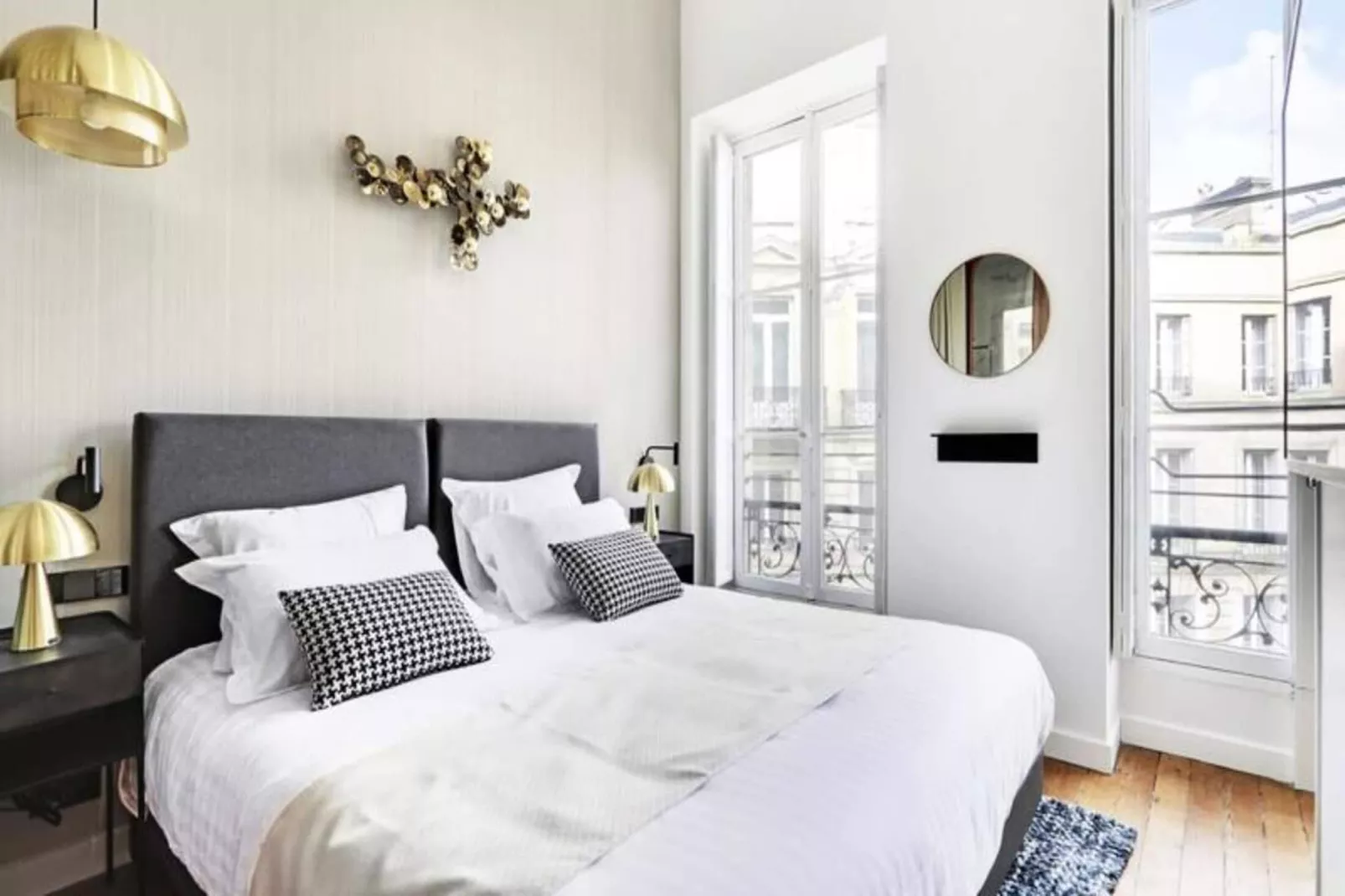 Maison Labruy&egrave;re - Suite Aviau-Buitenkant zomer