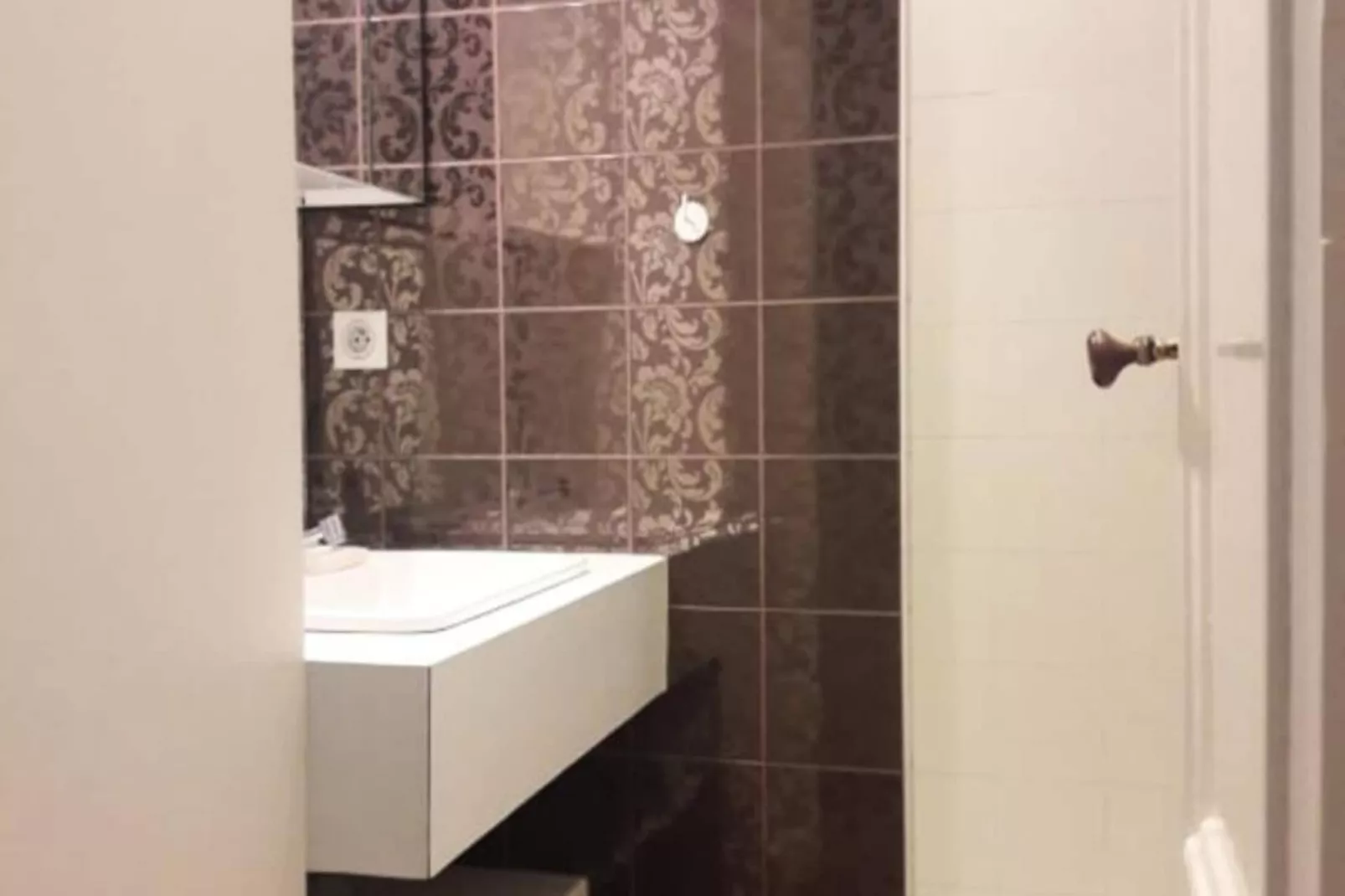 Appartement Prestations Haut Standing Avec Vue Sur La Place De La Bourse-Badkamer