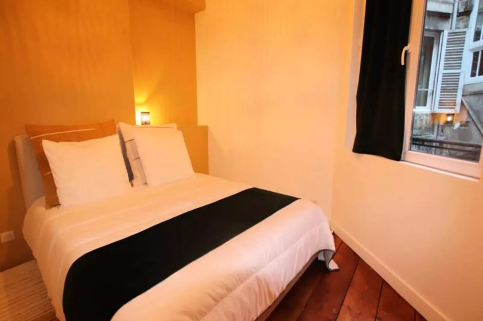 Charmant Et Rayonnant Appartement De 55 M&sup2; Situ&eacute; Dans Le Coeur De Bordeaux-Slaapkamer