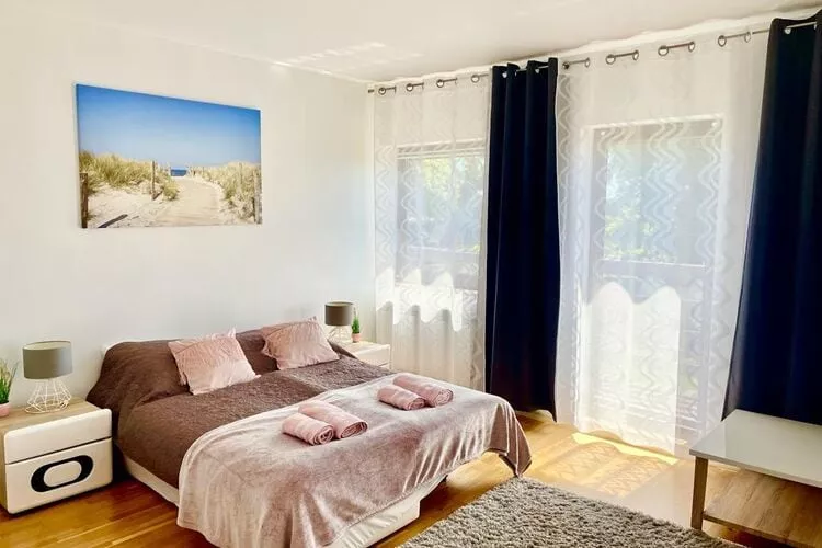 Holiday spacious modern flat in Dabrowa-Slaapkamer
