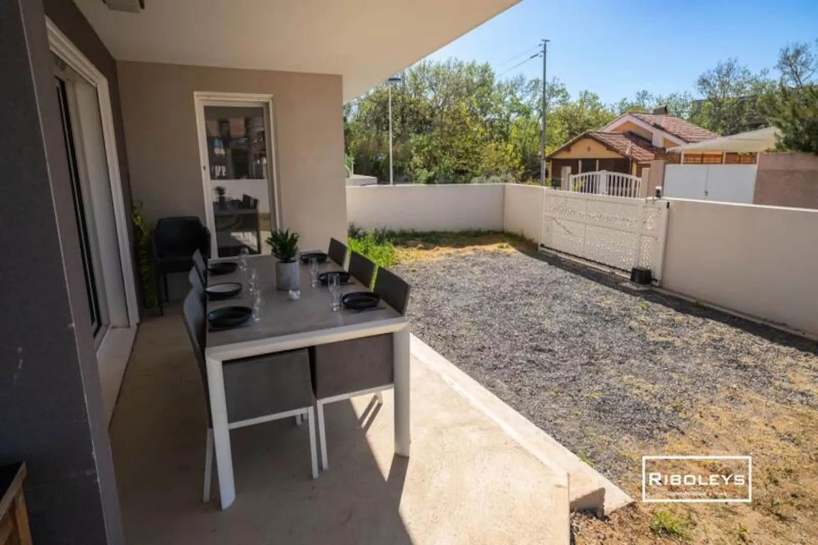 Grand T3 Neuf Climatis&eacute; Avec Wifi &agrave; 100m De La Plage-Image-tags.