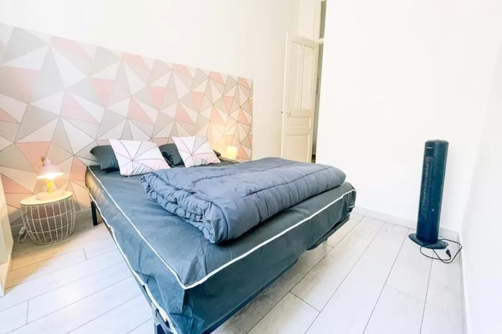 | Light Pink |t2 Proche Jaur&egrave;s, Estacade | Lumineux 🦩-Slaapkamer