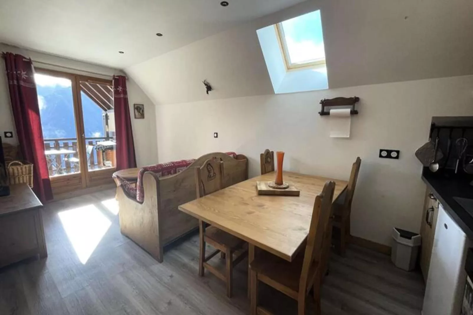 Résidence Prince Des Ecrins-Eetkamer