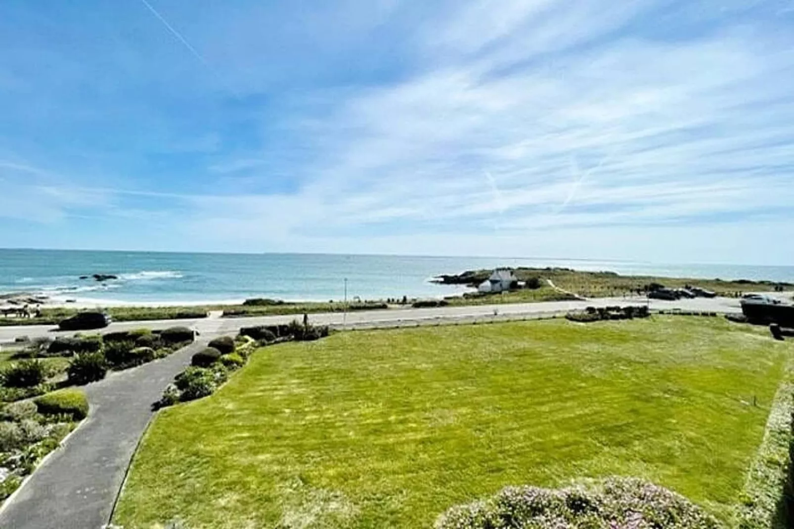 Résidence Les 3 Iles-Uitzicht zomer