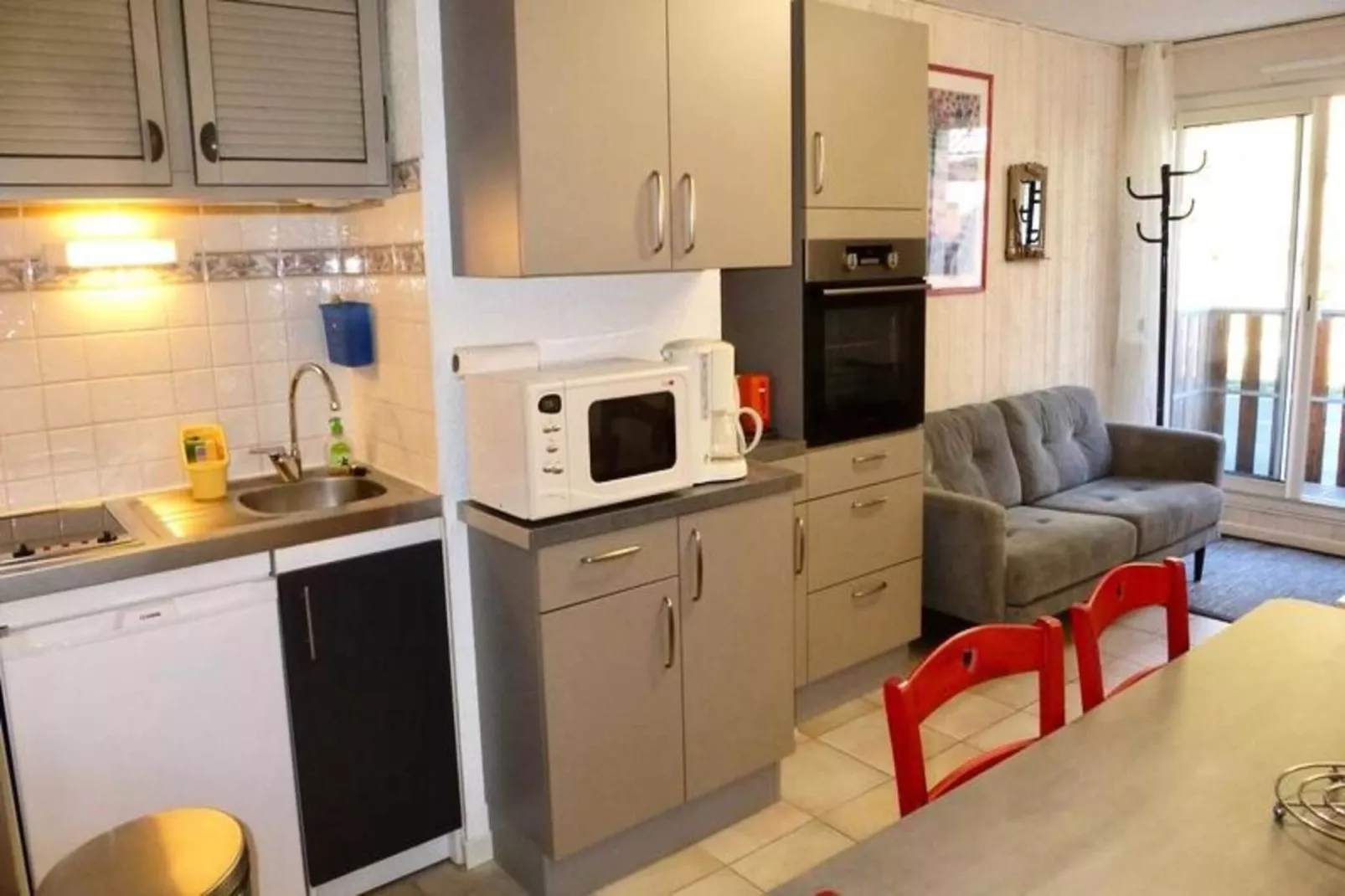 Résidence Neouvielle-Eetkamer