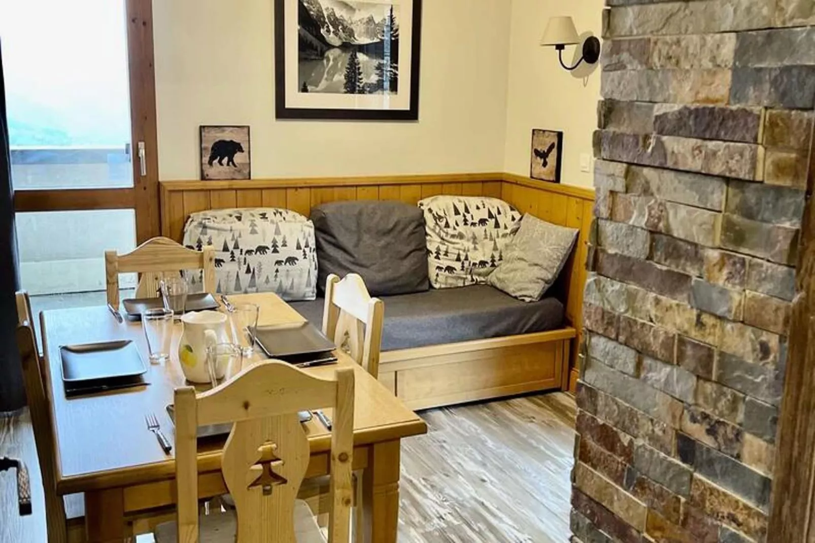 Résidence Valeriane-Eetkamer