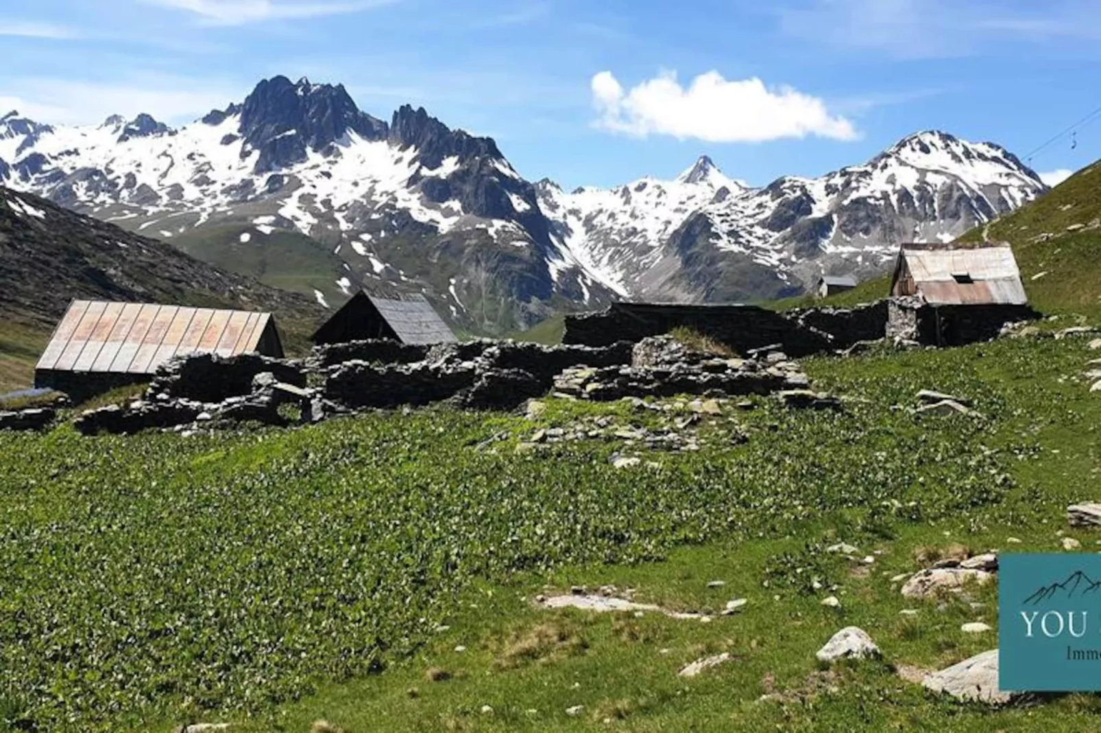 Chalets Pierre Aigue-Image-tags.