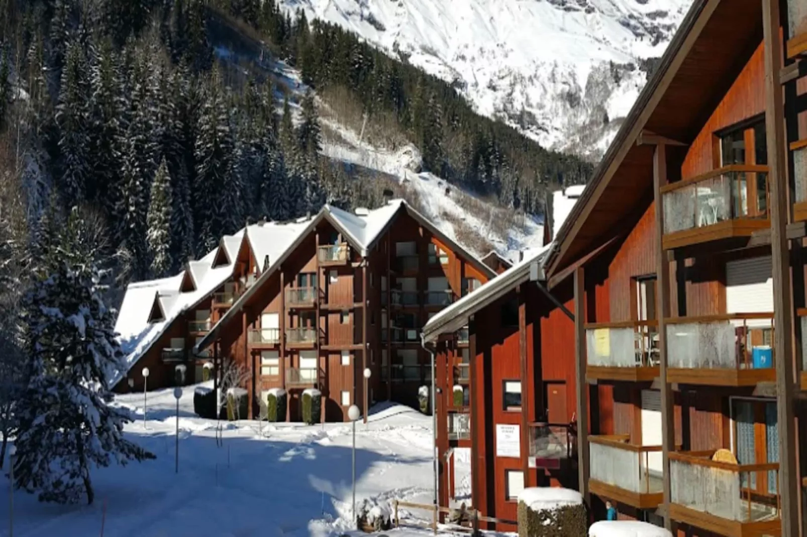 Résidence La Cordee-Buitenkant zomer