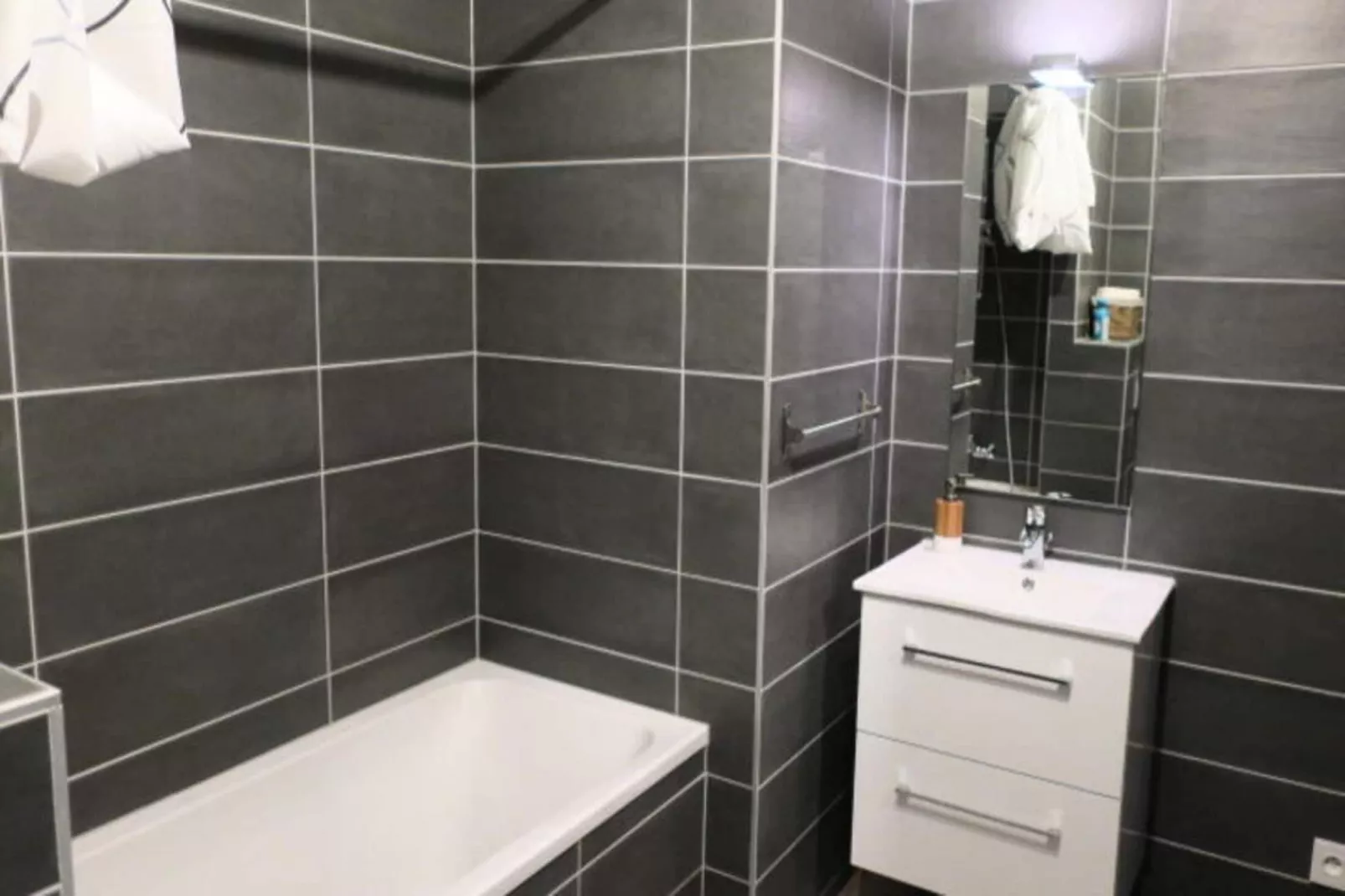 Résidence Les Quatres Elements-Badkamer