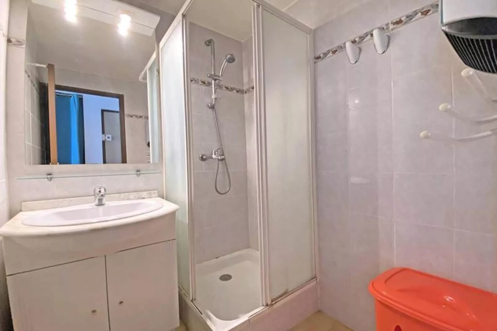 Résidence Les Coralines-Badkamer