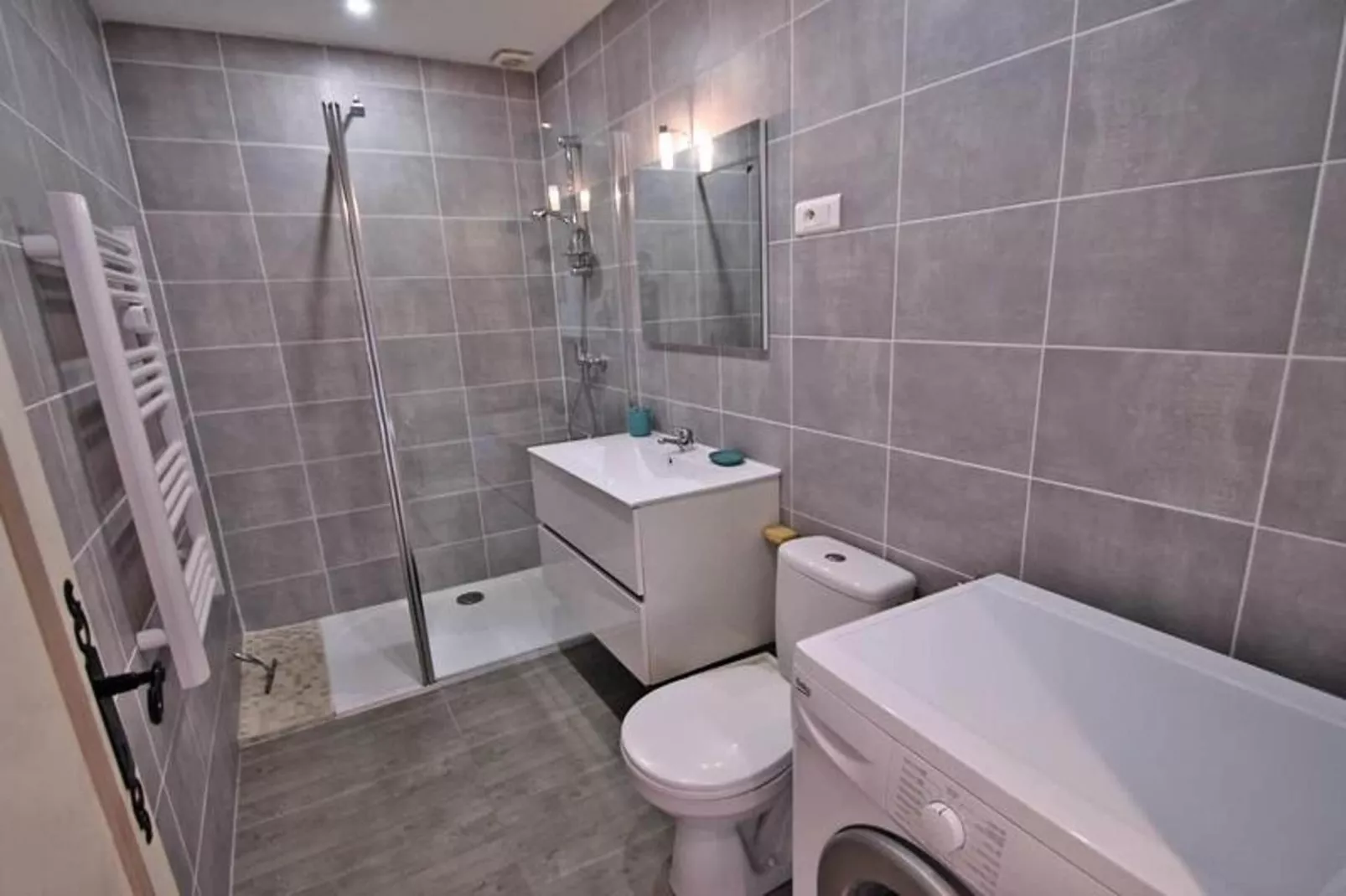 Résidence El Cantarello-Badkamer